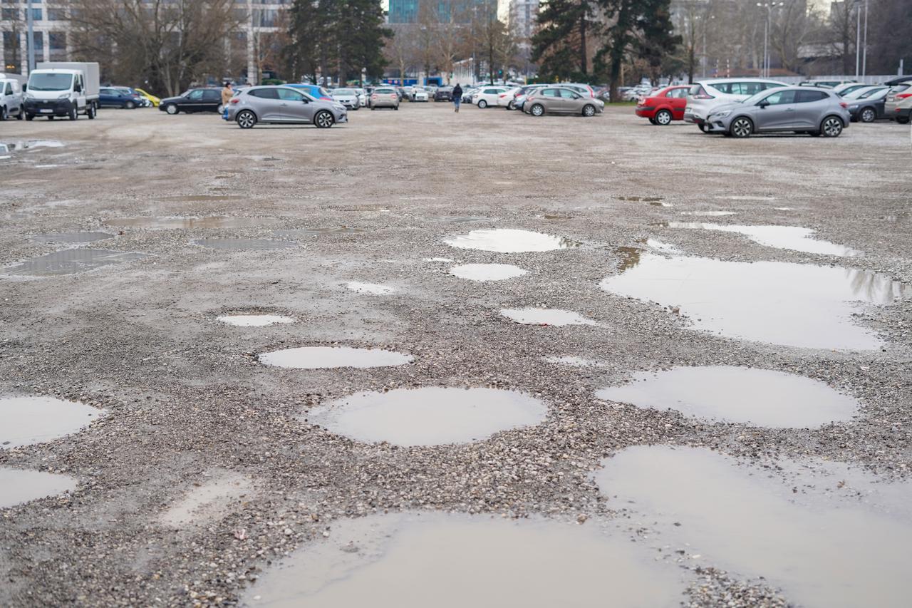 Zagreb: Besplatno parkiralište s istočne strane Zagrebačkog Velesajma