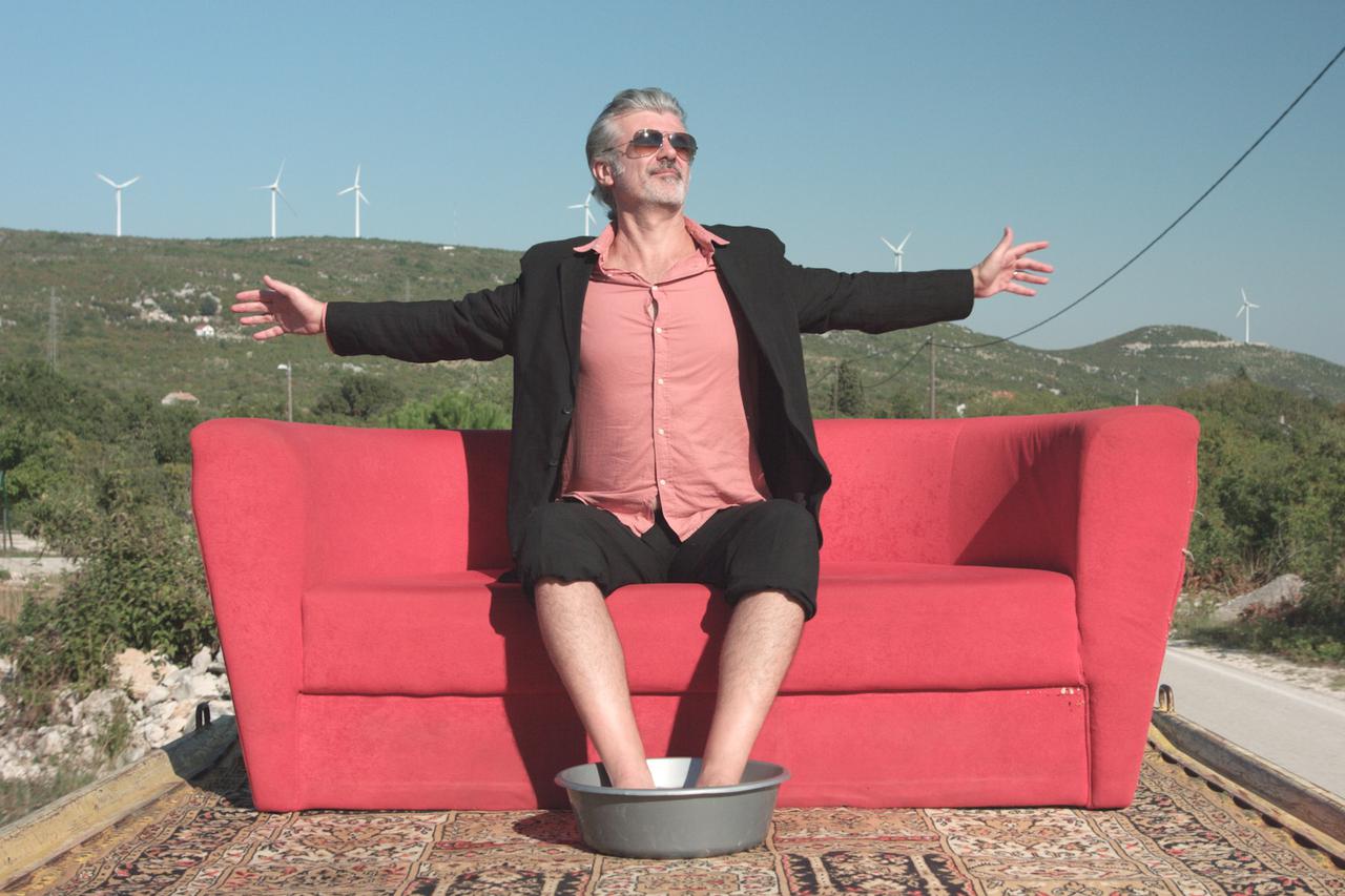 "Škrinja" Alejuandra Buendije