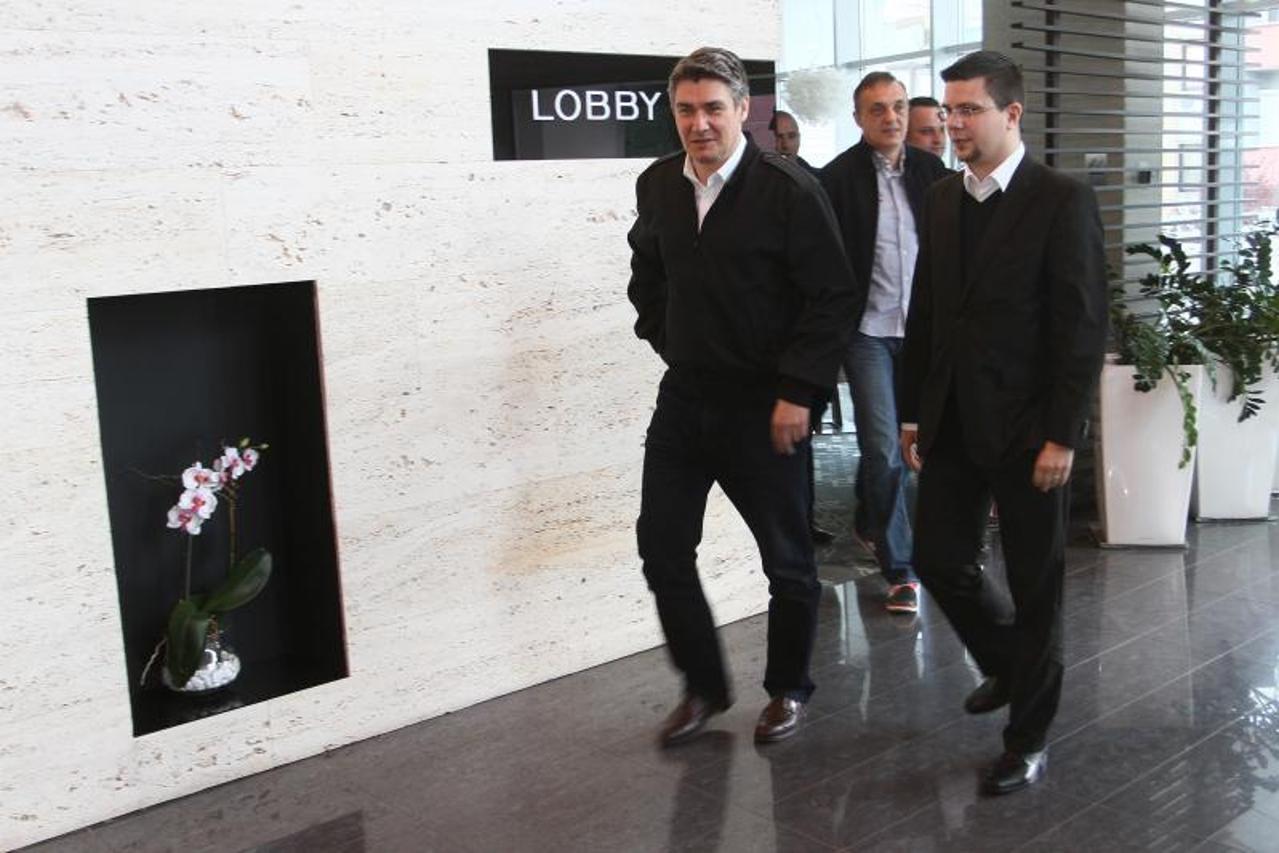 Zoran Milanović na konvenciji osječko-baranjskog SDP-a