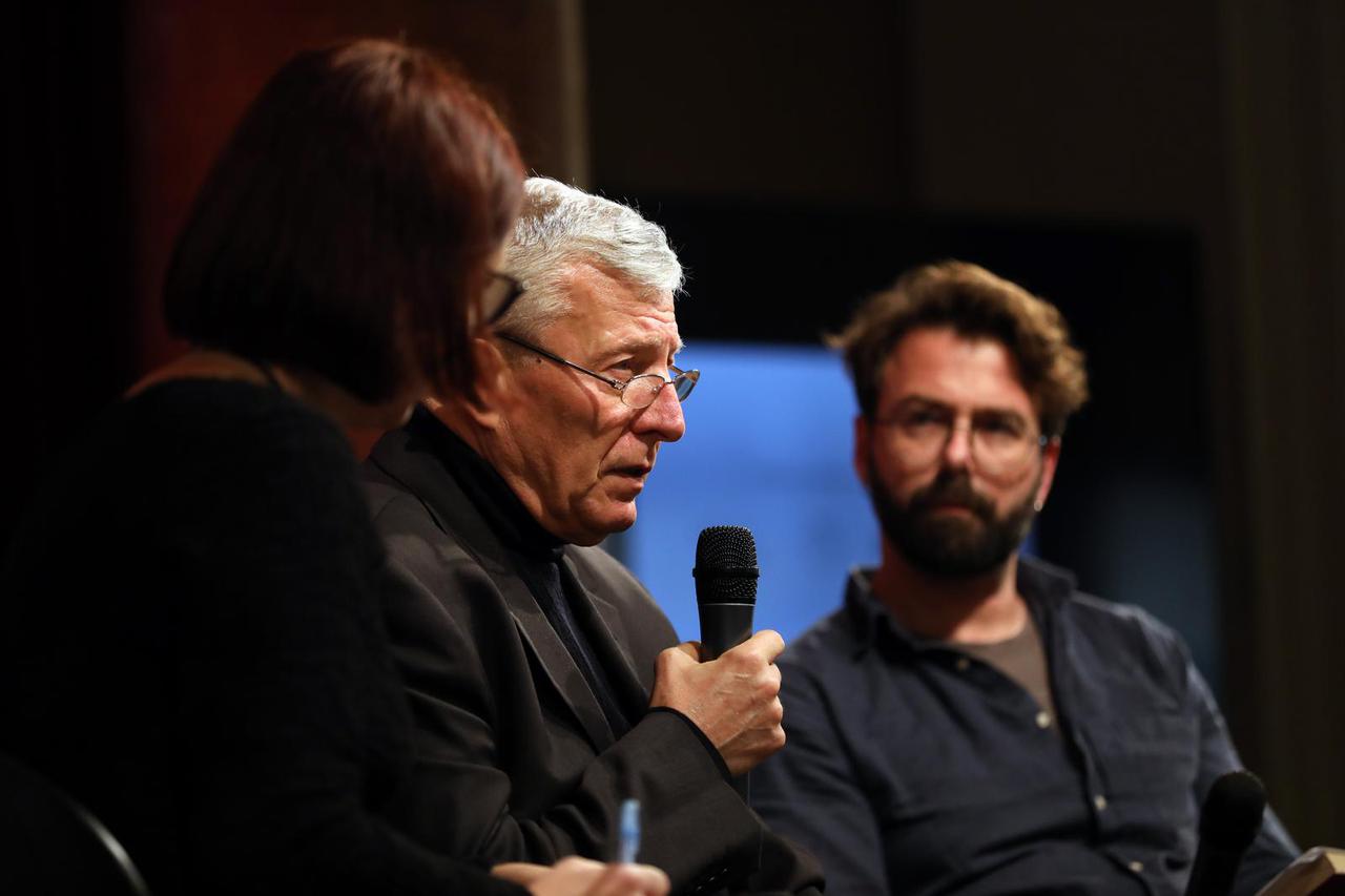 Pula: Sergio Segio na 31. Sa(n)jam knjige u Puli predstavio svoje djelo Miccia corta