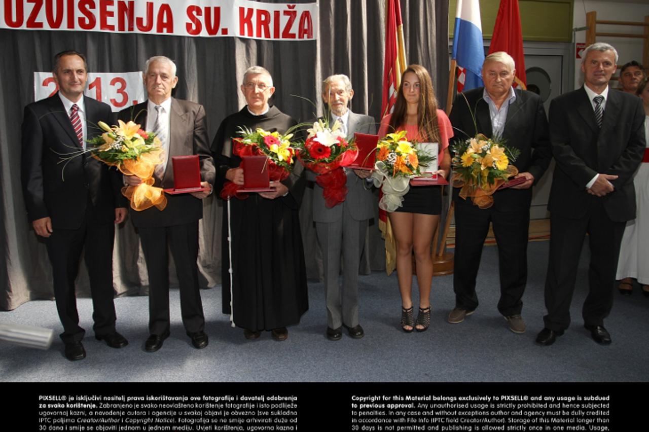 '13.09.2013., Ogulin -  U nazocnosti ogulinskih gradskih vijecnika, predstavnika brojnih tvrtki, saborskih zastupnika te drugih uzvanika odrzana je svecana sjednica povodom Dana Grada Ogulina. Tom pri