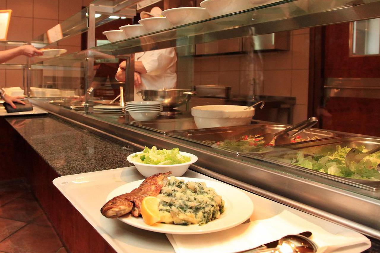 Zagreb: Restoran u Hrvatskom saboru