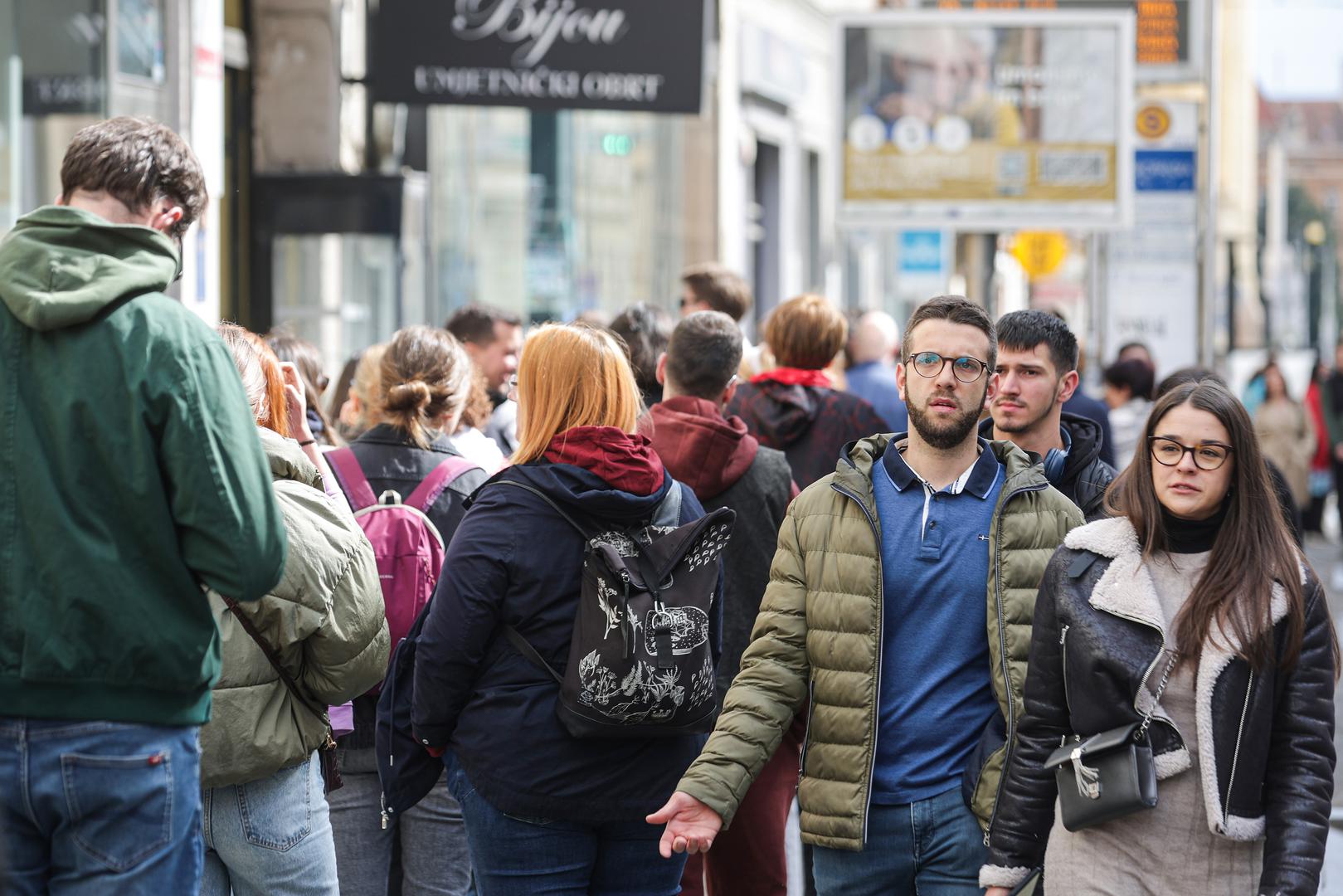 17.04.2024., Zagreb - Glasanje u Varsavskoj ulici stvorilo je velike redove.  Photo: Luka Stanzl/PIXSELL