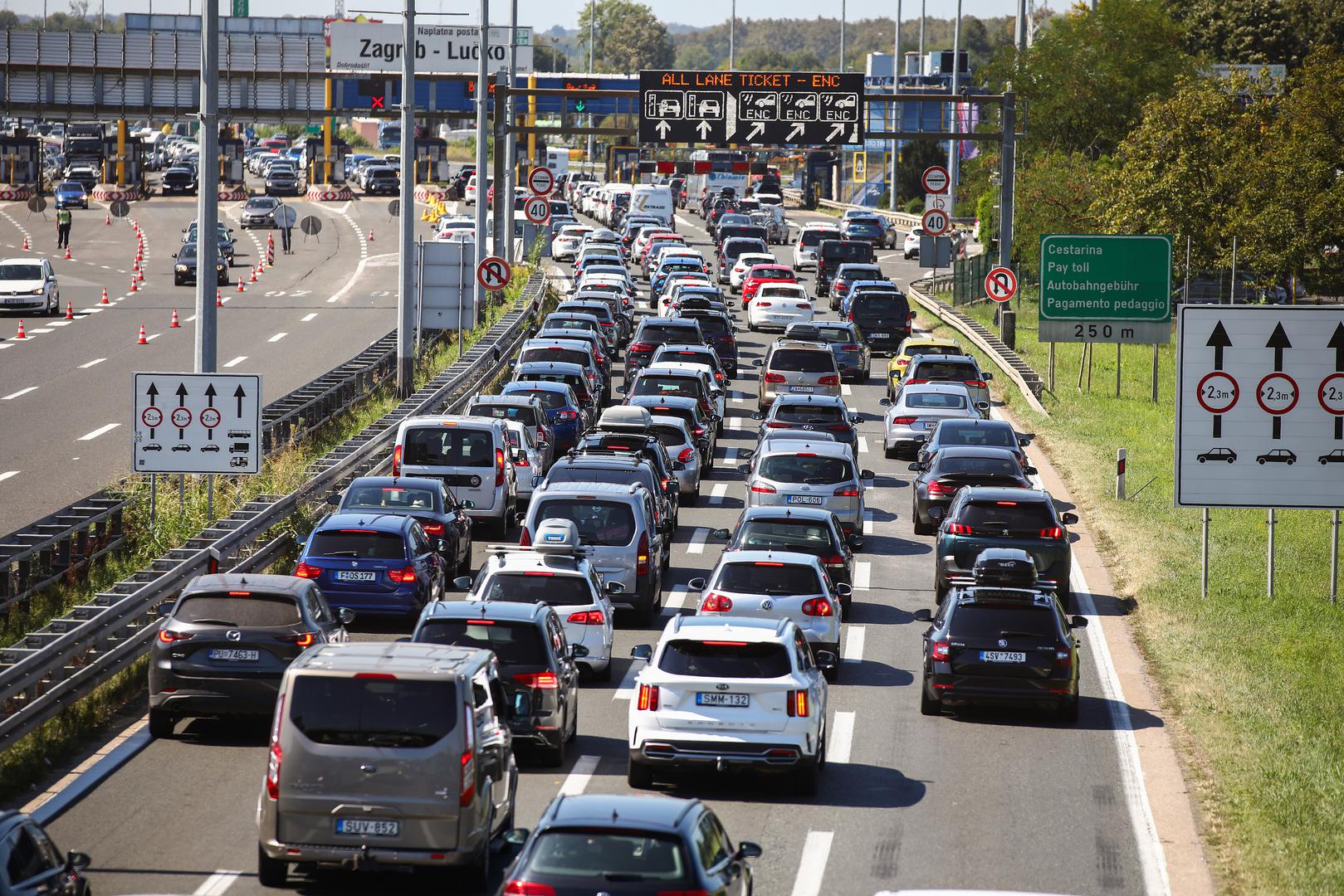 11.09.2024., Zagreb - Kilometarske guzve na prometnicama prema morskim destinacijama. Photo: Emica Elvedji/PIXSELL