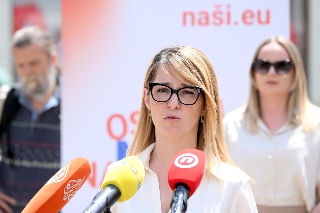 Zagreb: Božo Petrov i Petra Mandić održali konferenciju za medije