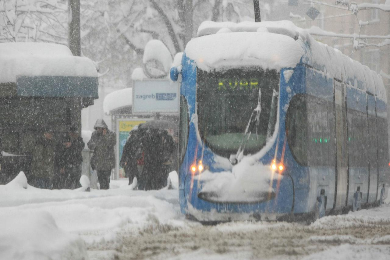 Snijeg Zagreb 14.1. 2013.