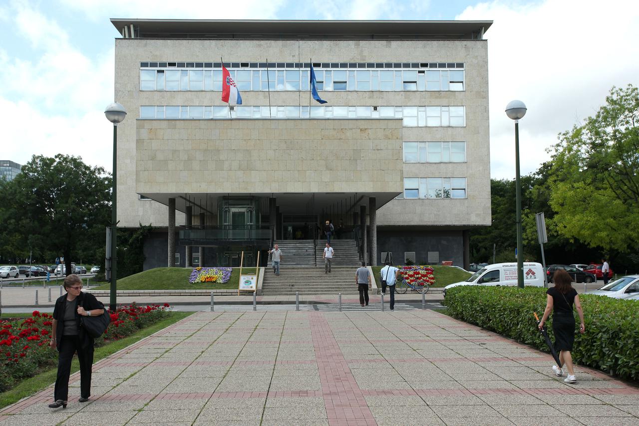  Trg Stjepana Radica, Zagreb 