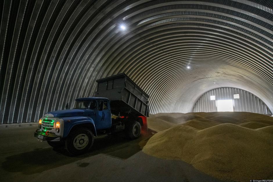FILE PHOTO: Wheat harvesting in Kyiv region amid Russia's attack on Ukraine