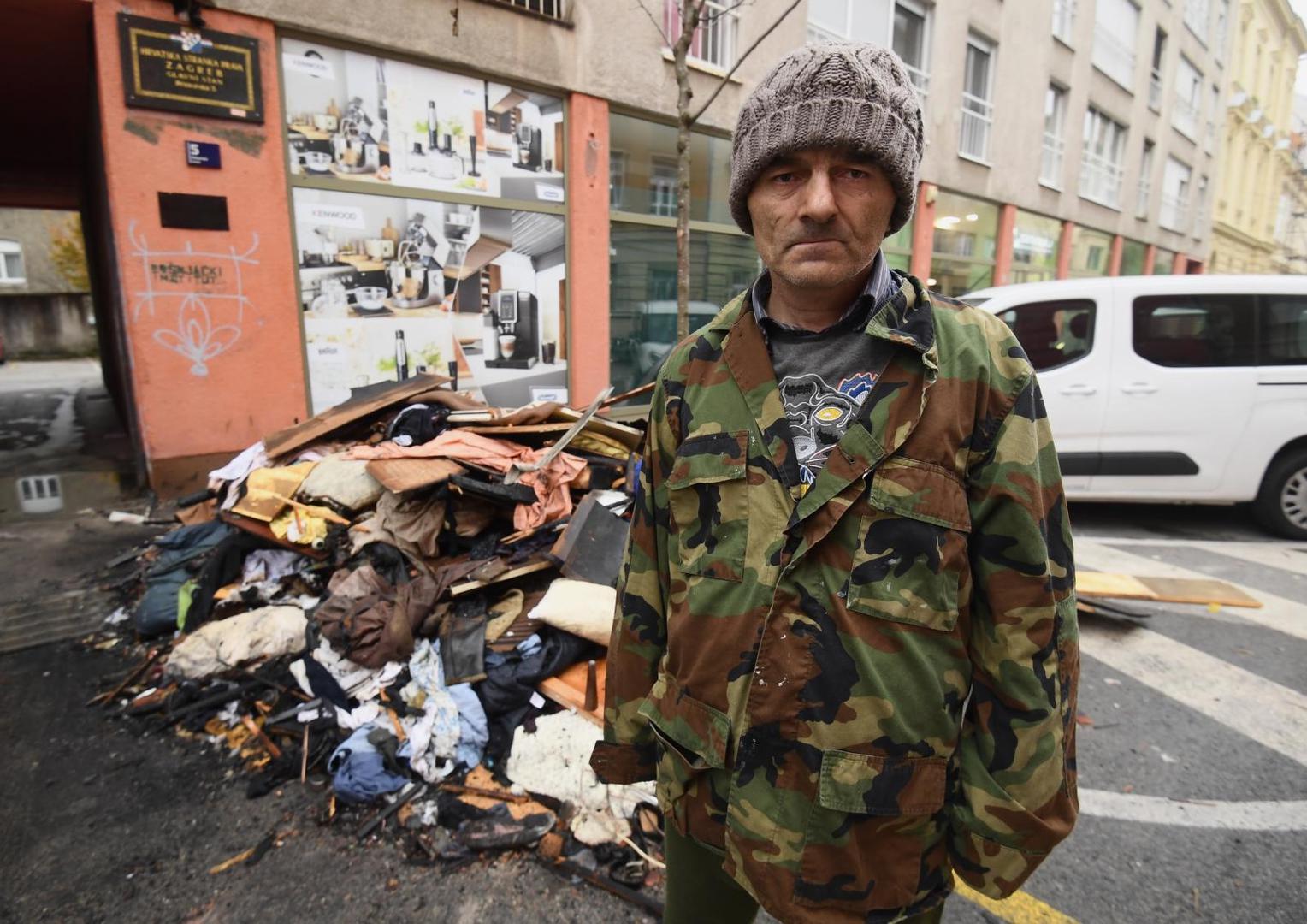 13.11.2020., Zagreb - Nocas je u Primorskoj 5 gorio stan na predzanjem katu te je plamen zahvatio i stan iznad. Josip Vukic vlasnik stana u kojem je zapoceo pozar misli da je to zbog grijalice. Photo: Marko Lukunic/PIXSELL