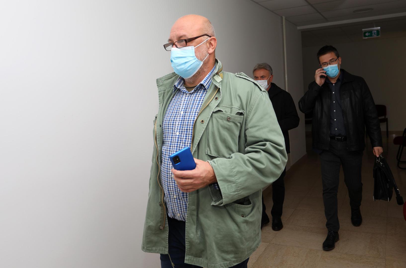 18.10.2021., Karlovac -  Na Opcinskom sudu u Karlovcu  pocelo je  sudenja skupini osumnjicenoj za izvlacenje novca iz Rukometnog kluba Karlovac. Utajili su od poreza oko 1,8 milijuna kuna. Osumnjiceni su Marinko Matesic iz HRK-a Karlovac, Dubravko Strnic tadasnji celnik HRK Karlovac , Ivan Fink, policijski sluzbenik, Tomislav Polic, tadasnji predstavnik Karlovacke sportske zajednice, Danijel Trupkovic, djelatnik Mladosti koji je vodio Taekwondo klub Svarca i Petar Banic, predsjednik Hvidre. Marinko Matesic.Photo: Kristina Stedul Fabac/PIXSELL