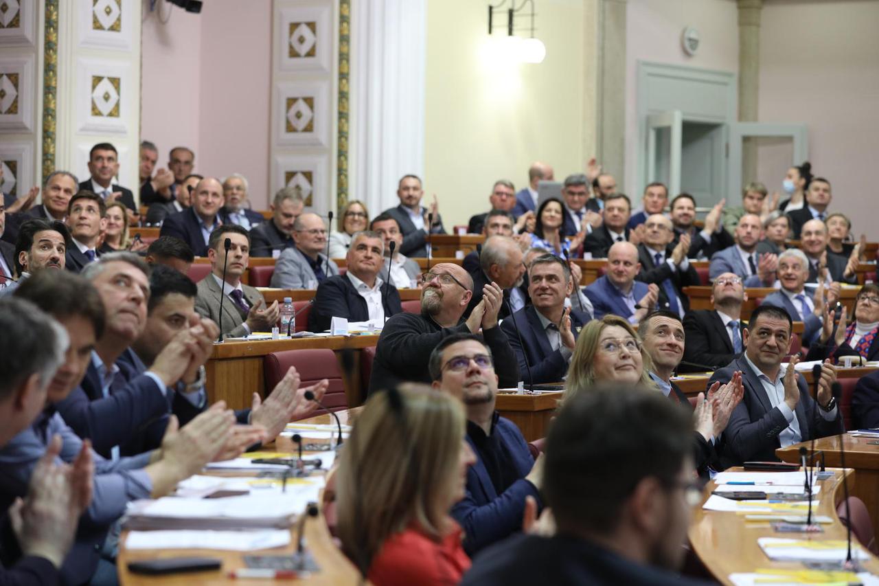 Zagreb: Saborski zastupnici izglasali Zakon o prekršajima protiv javnog reda i mira