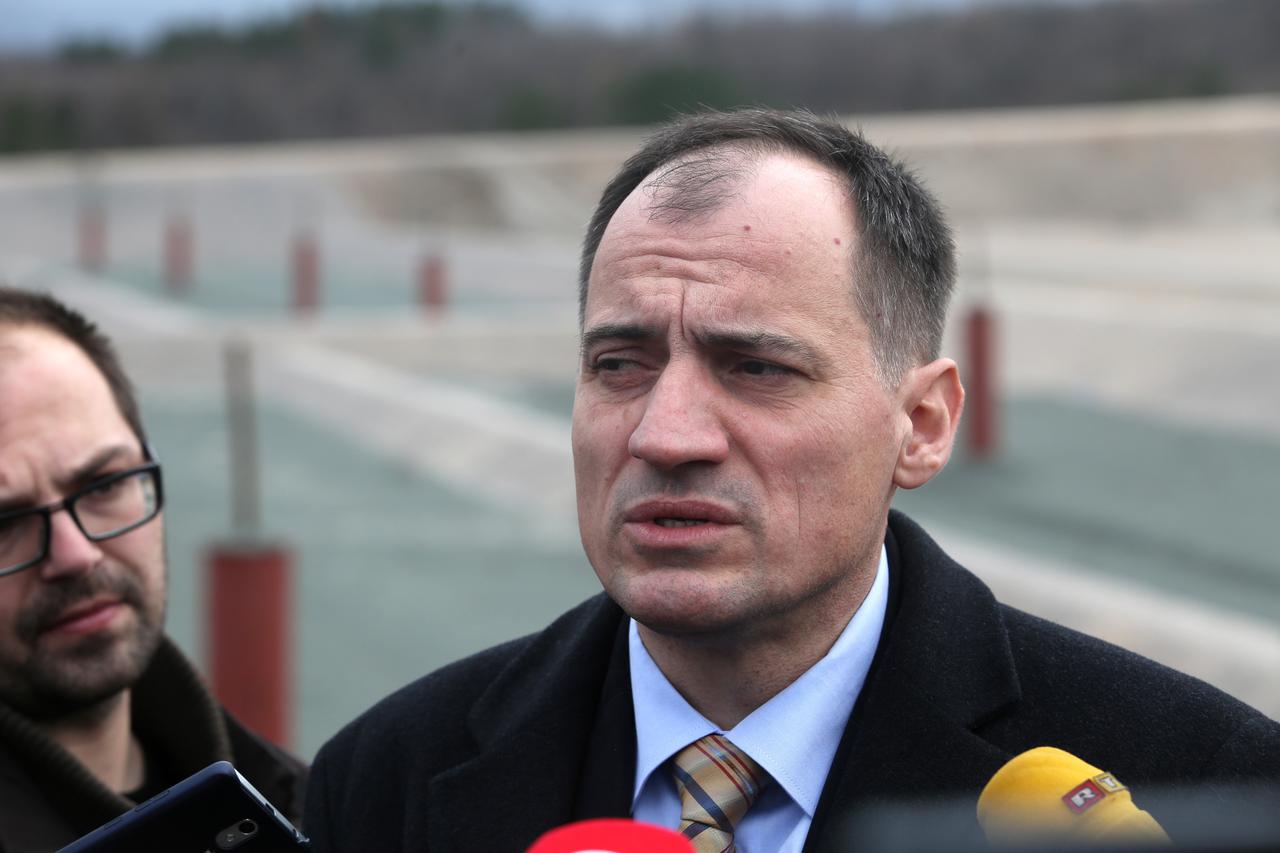 Slaven Dobrović tvrdi kako će edukaciju o gospodarenju otpadom provesti na sustavniji i temeljitiji način