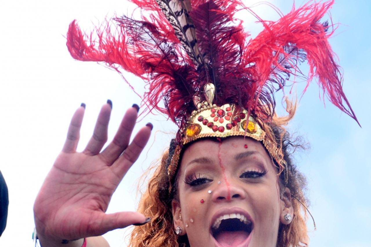 rihanna (1)