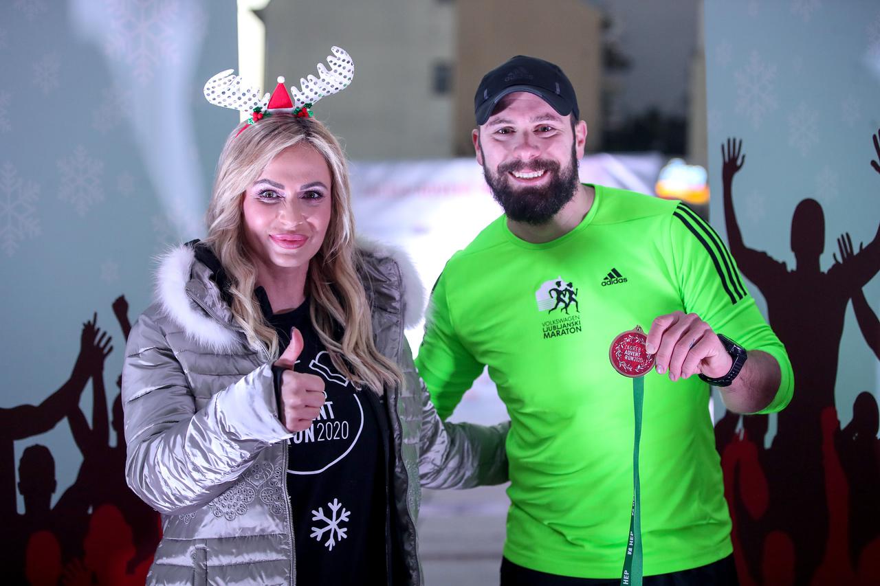 Humanitarna kostimirana utrka Zagreb advent run održana u centru grada