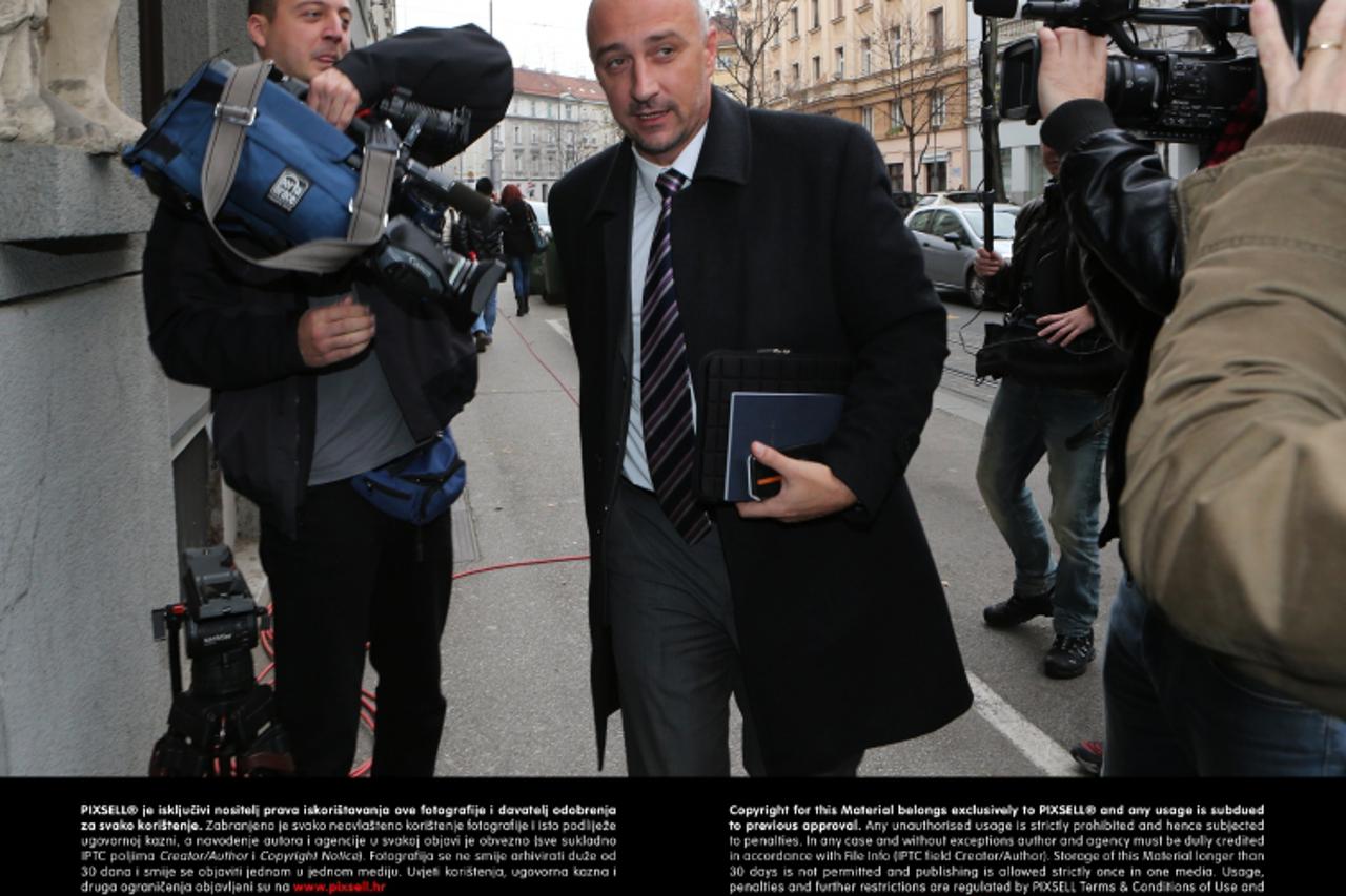 '15.11.2012., Ulica Kneza Mislava 8, Zagreb - Ivan Vrdoljak dolazi na sjednicu predsjednistva HNS-a u sredisnjicu stranke.  Photo: Robert Anic/PIXSELL'