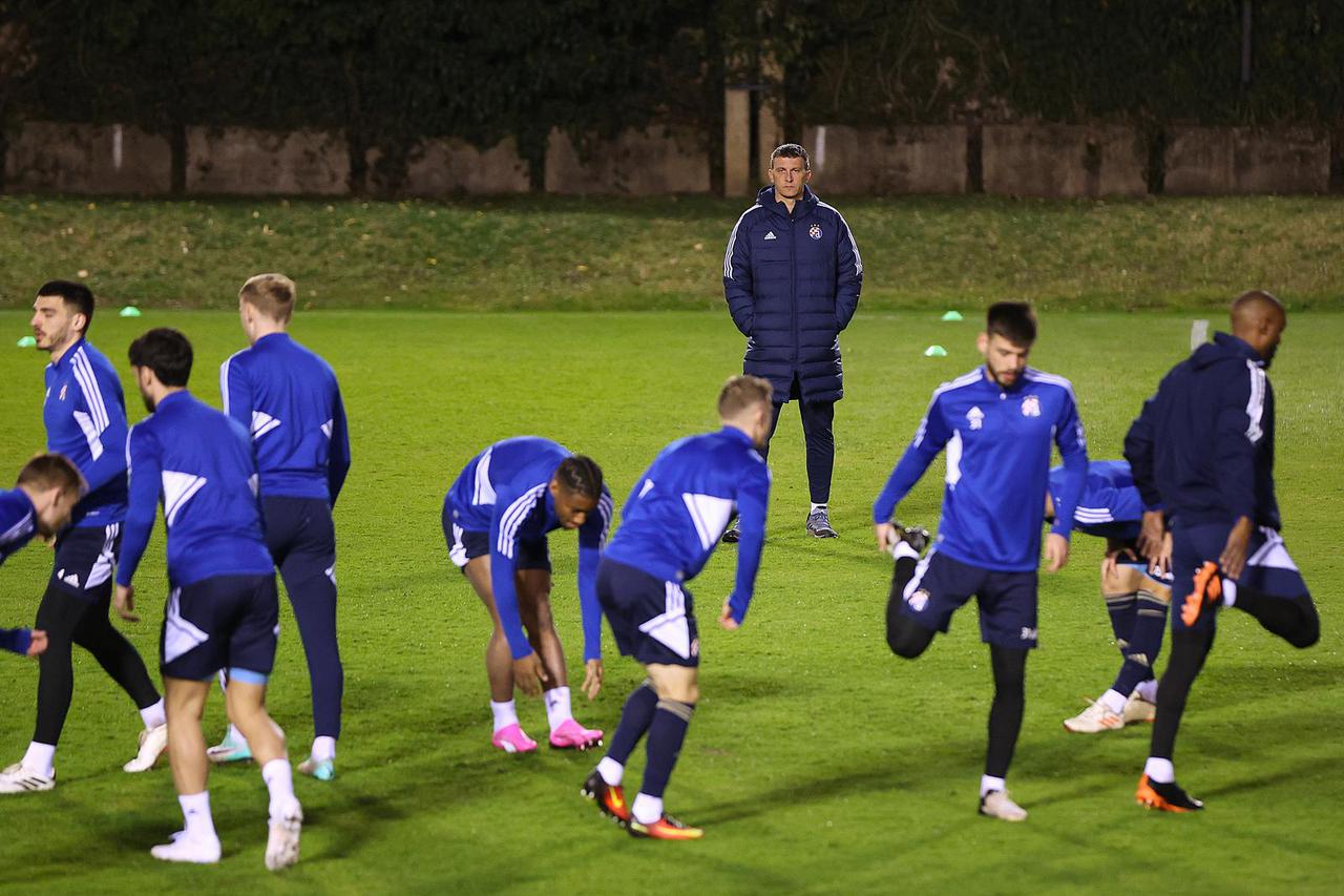 Zagreb: Nogometaši Dinama odradili su trening