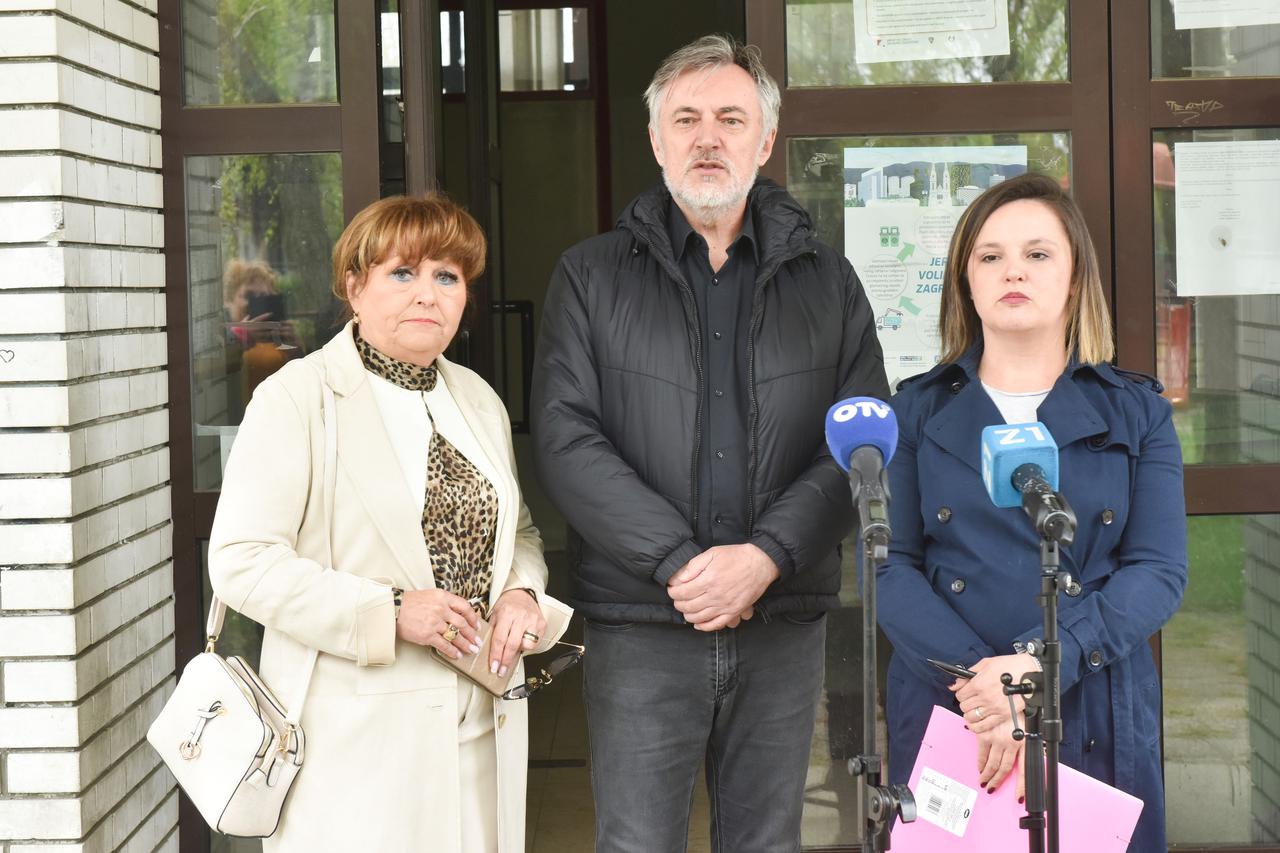Zagreb: Dunja Jeleč iz Građanske inicijative ”U djeci je budućnost“ održala je konferenciju za medije