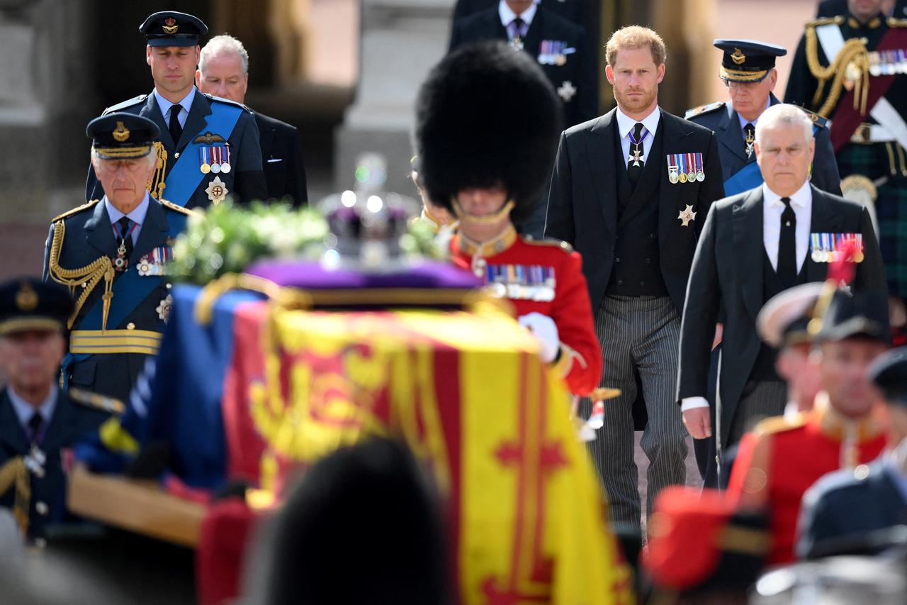 Britain mourns Queen Elizabeth