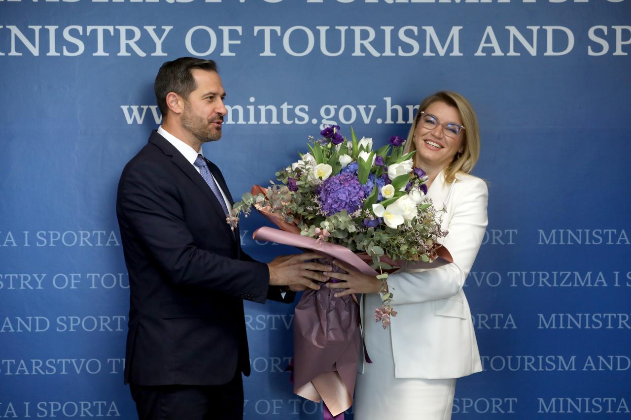 Zagreb: Tonči Glavina preuzeo je Ministarstvo turizma i sporta