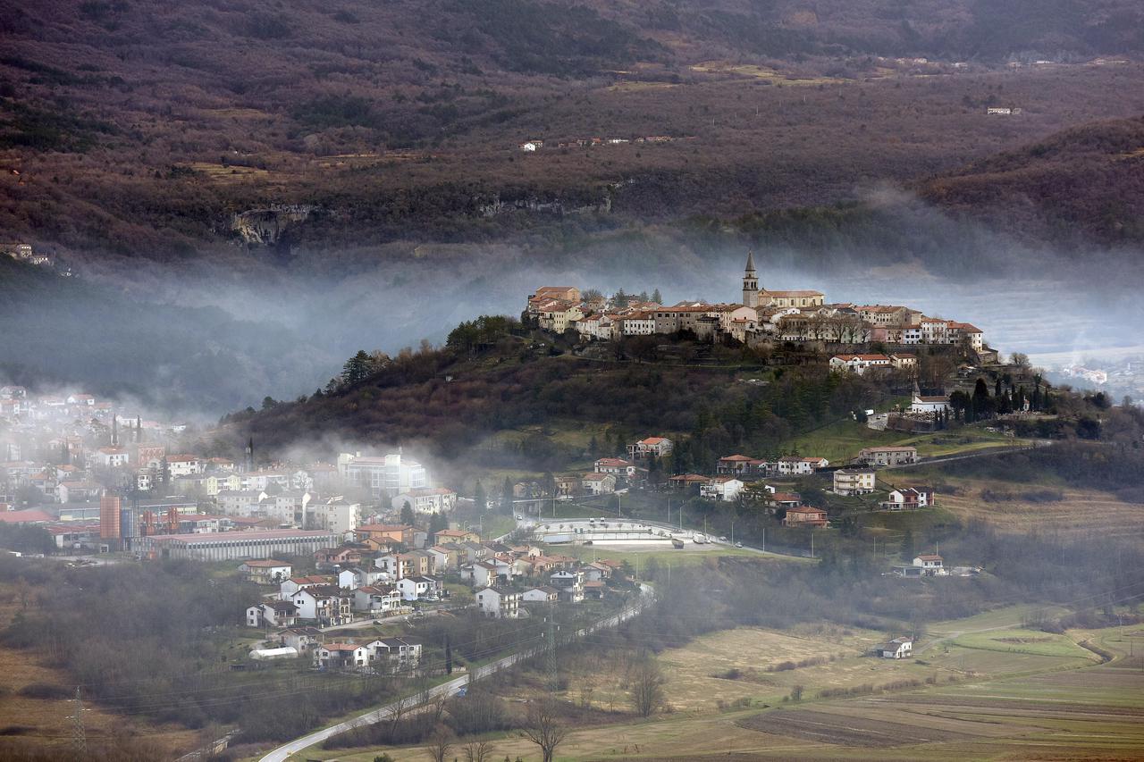 06.03.2017., Buzet - Panorama.  Photo: Dusko Marusic/PIXSELL