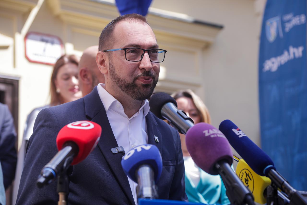 Zagreb: Gradonačelnik Tomašević pustio u pogon obnovljenu uspinjaču