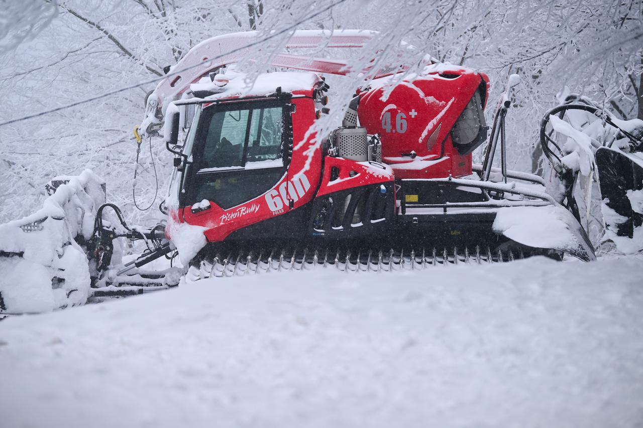 Zagreb: Započela skijaška sezona na Sljemenu 