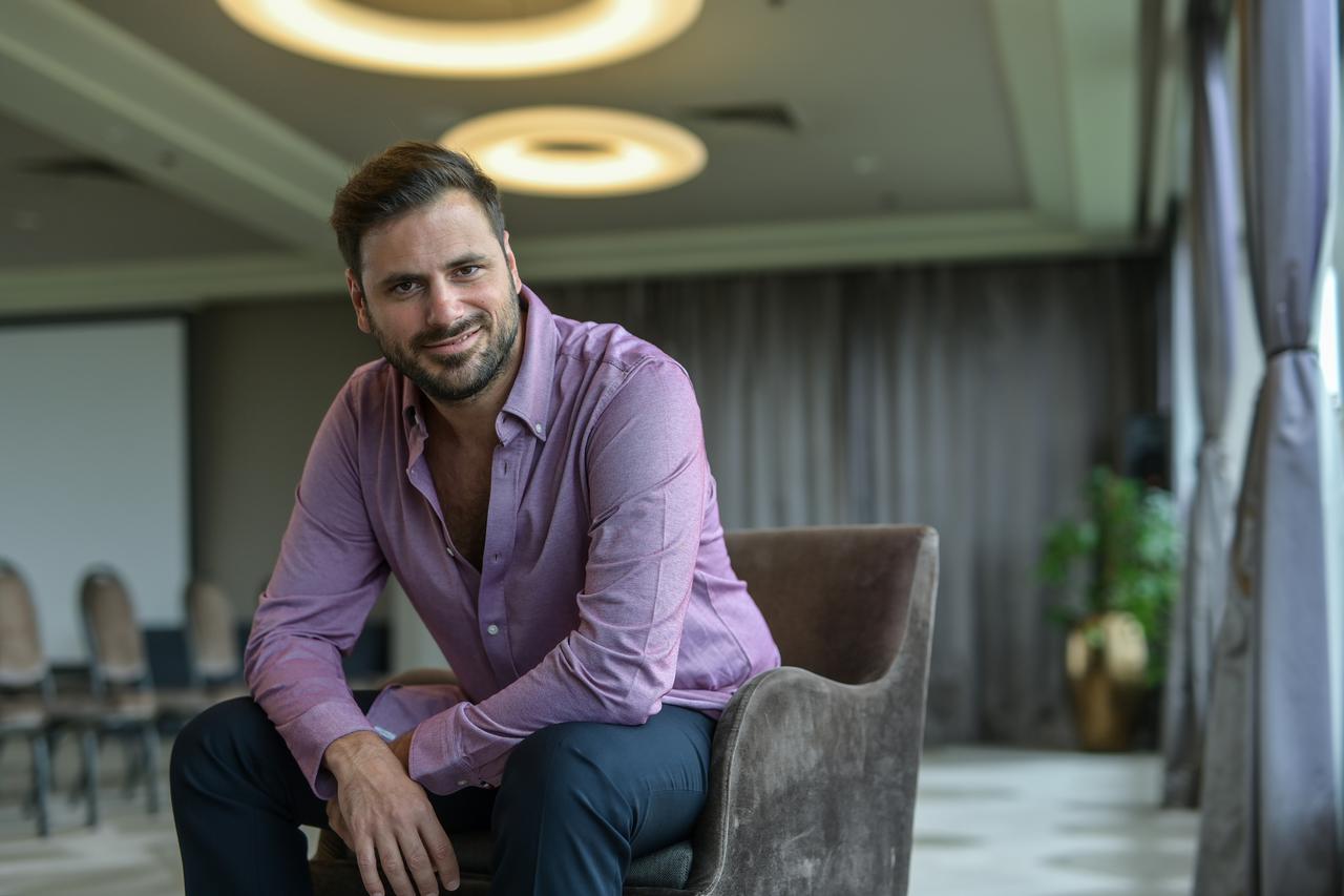 Stjepan Hauser danas slavi 37. rođendan