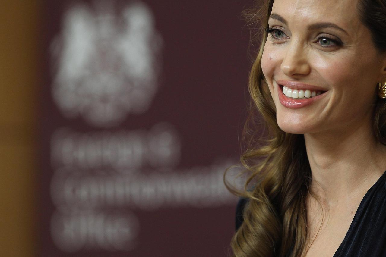 angelina jolie
