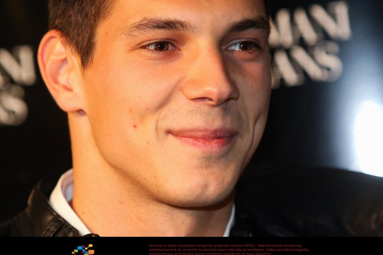 '10.11.2011. Zagreb -  Kaptol Centar, otvorenje ducana Armani Jeans s njihovim zastitnim licima - Natali Dizdar i Ante Rukavina. Ante Rukavina.Photo: Marko Prpic/PIXSELL'