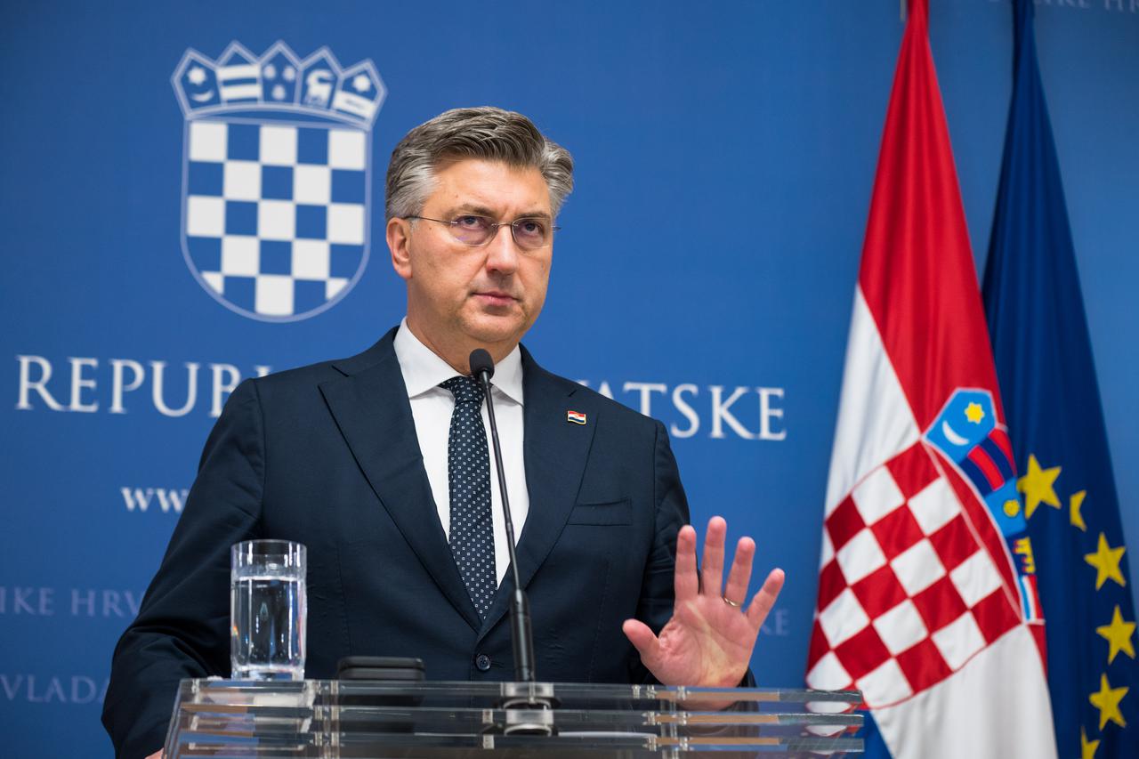 Zagreb: Andrej Plenković razriješio Banožića i izrazio sućut obitelji poginulog