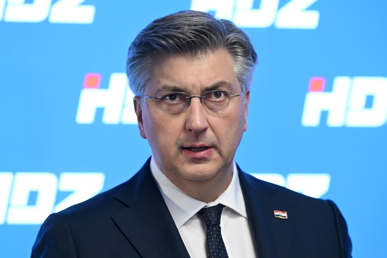 Zagreb: Andrej Plenković obratio se medijima nakon sjednice Predsjedništva HDZ-a