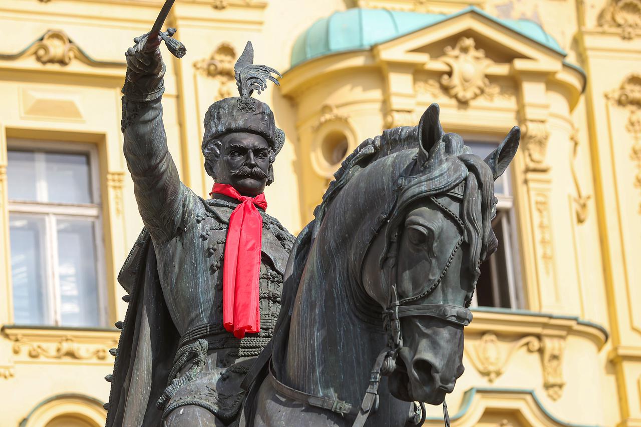 Obilježavanje Dana kravate u Hrvatskoj na Trgu bana Josipa Jela?i?a