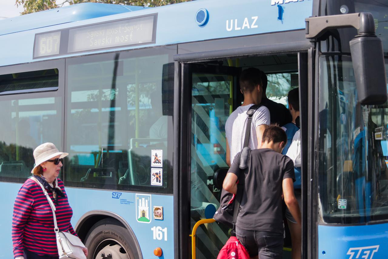 Reportaža o ukidanju tramvajskog prometa u Novom Zagrebu