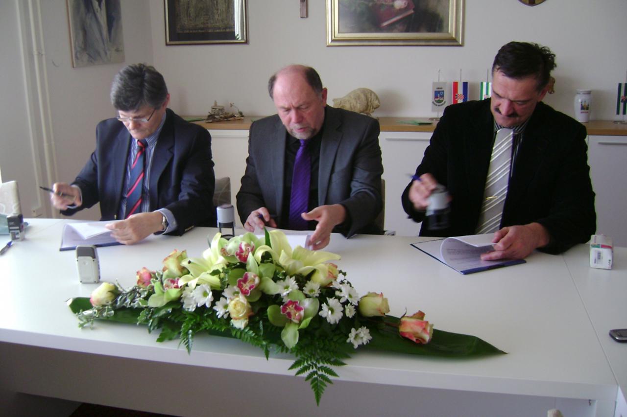 Potpisnici ugovora su Grad Sveta Nedelja, Dom zdravlja ZG županije i Zavod za javno zdravstvo