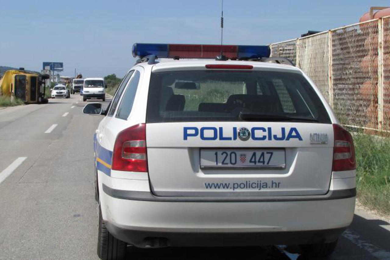 policija