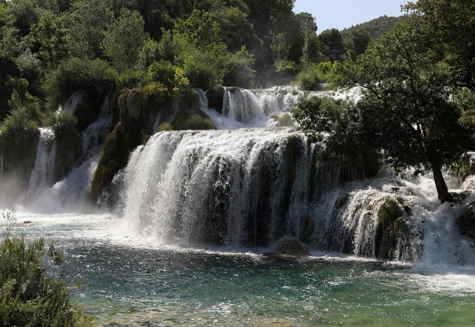 Brojni turisiti u posjeti Nacionalnom parku Krka