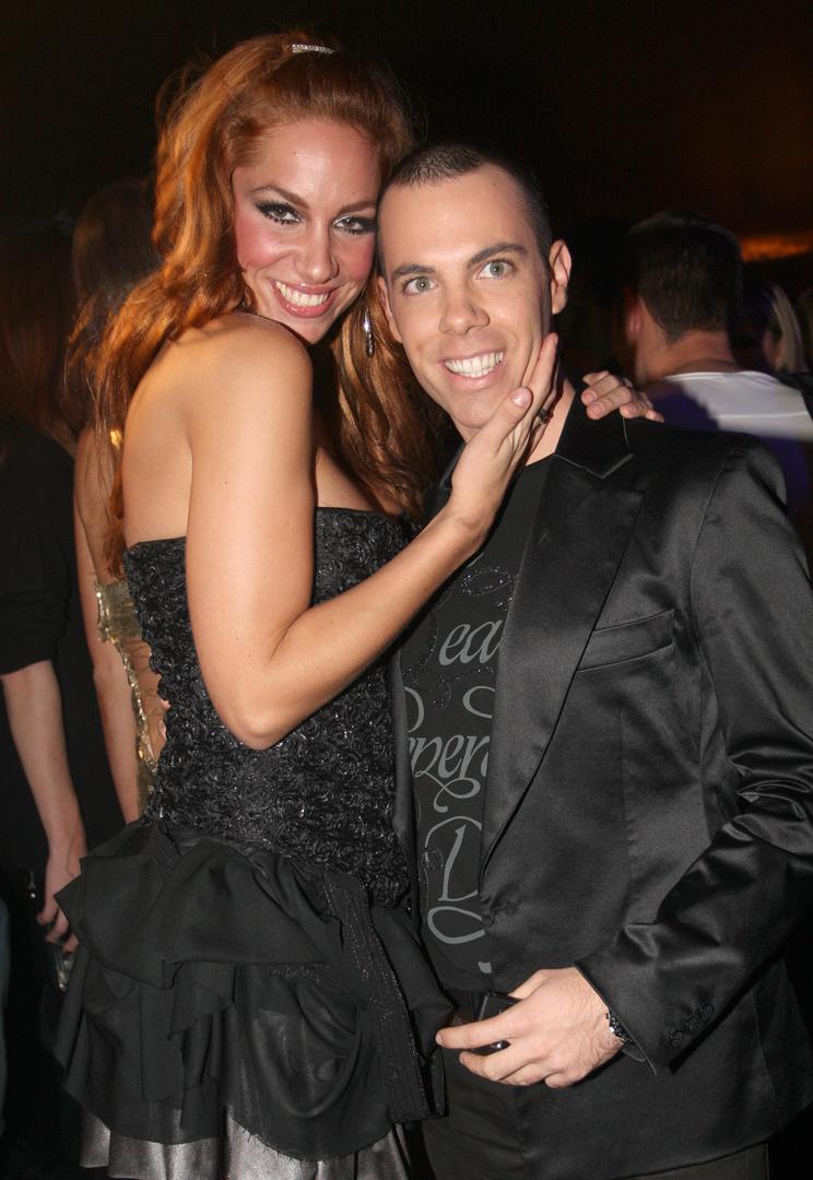 Baš kao i modni stilist Marko Grubnić koji je na fotografiji u društvu Simone Mijoković koja se tada prezivala Gotovac.