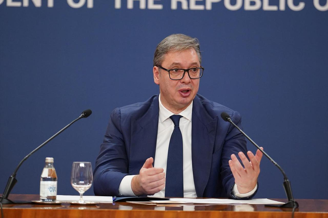 Beograd: Vučić se izvanredno obratio javnosti zbog pucnjave i požara "Ćacilenda"