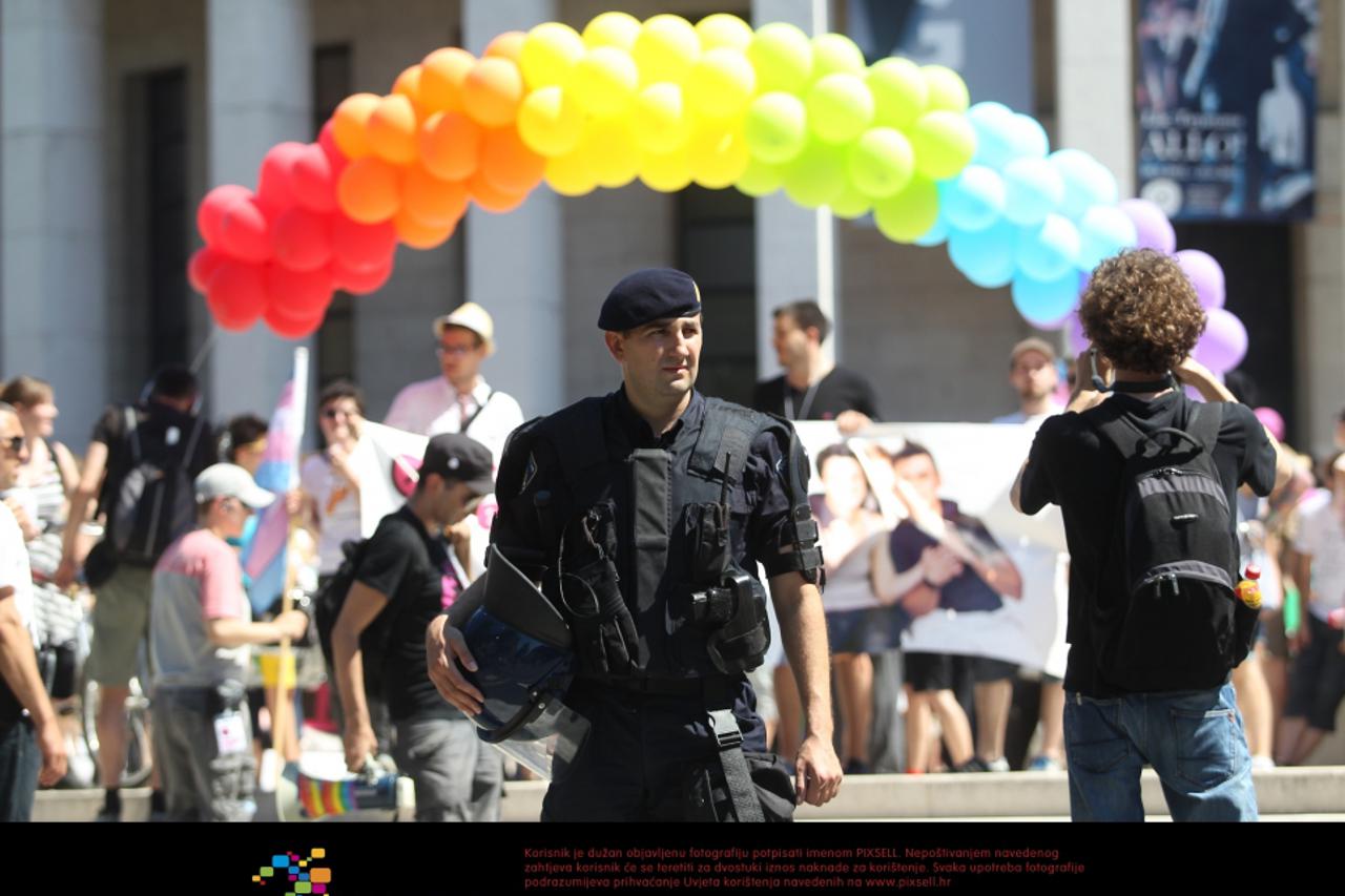 gay pride,povorka ponosa (1)