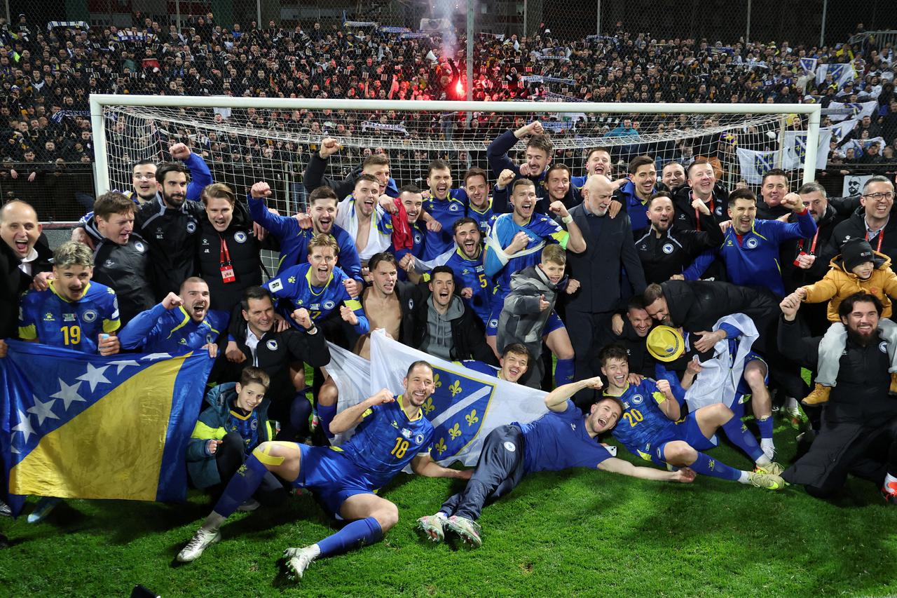 storyeditor/2026-04-01/2026-03-31T220229Z_1473293144_UP1EM3V1P4LVH_RTRMADP_3_SOCCER-WORLDCUP-BIH-ITA.JPG