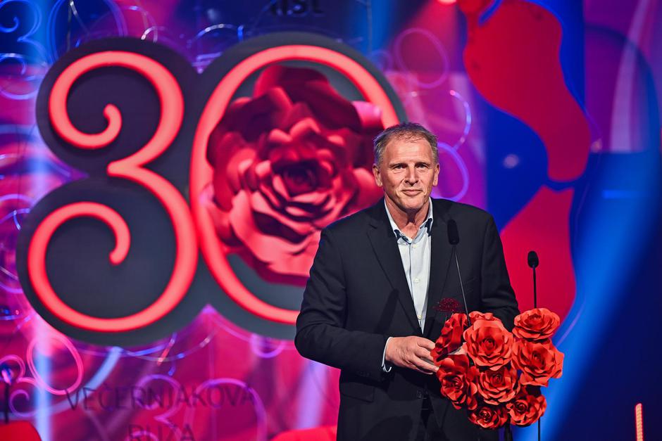 Zagreb: Dodjela medijske nagrade "Ve?ernjakova ruža" u Hrvatskom narodnom kazalištu