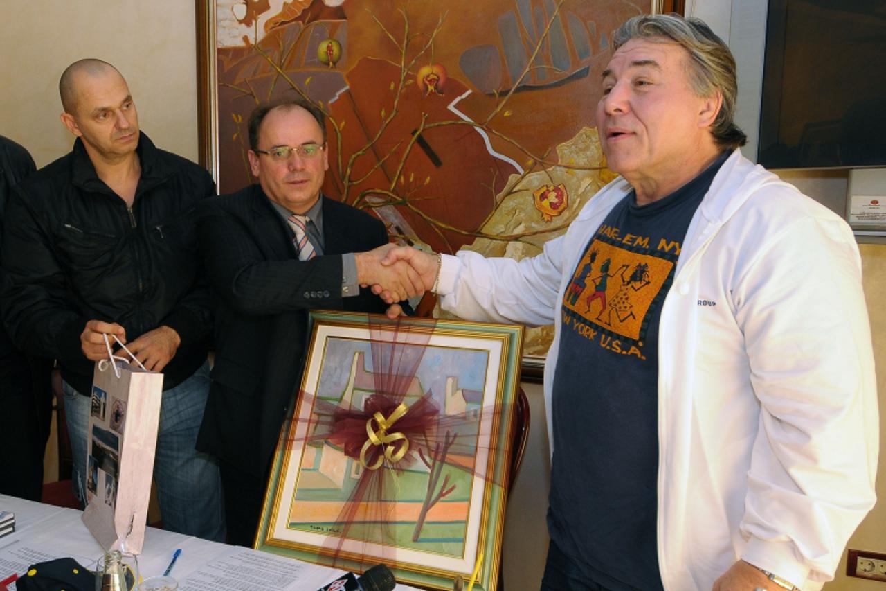 'bih...mostar...26.11.2009...hotel bevanda, tiskovna, jure george chuvalo, ante simovic i zvonko jurisic Photo:Zoran Grizelj /Vecernji list VLM/PIXSELL'