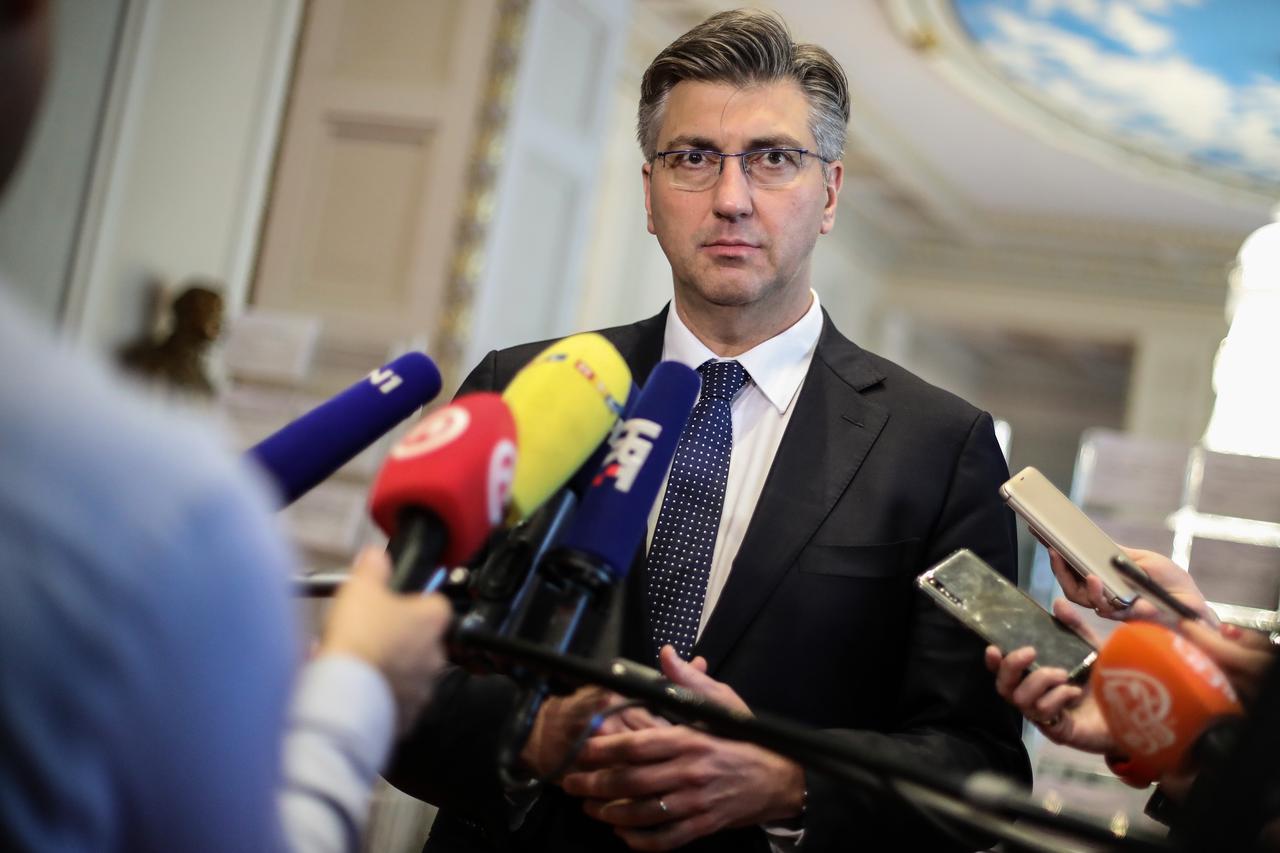 Andrej Plenković daje izjavu