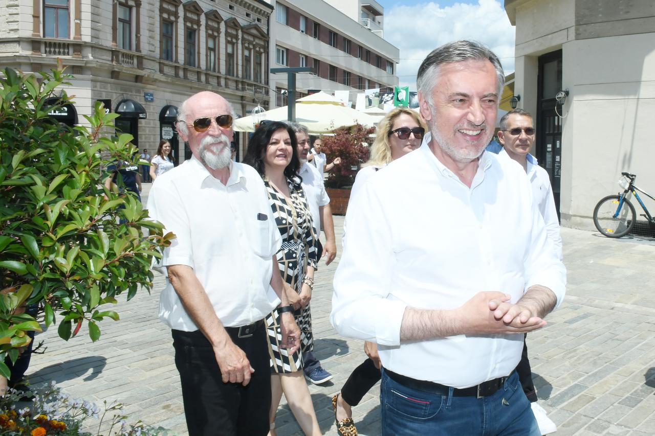 Predsjednik Domovinskog pokreta Miroslav Škoro posjetio je Sisak i družio se s građanima