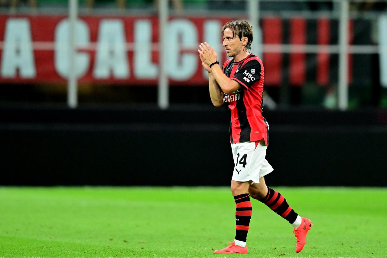 Serie A - AC Milan v Venezia