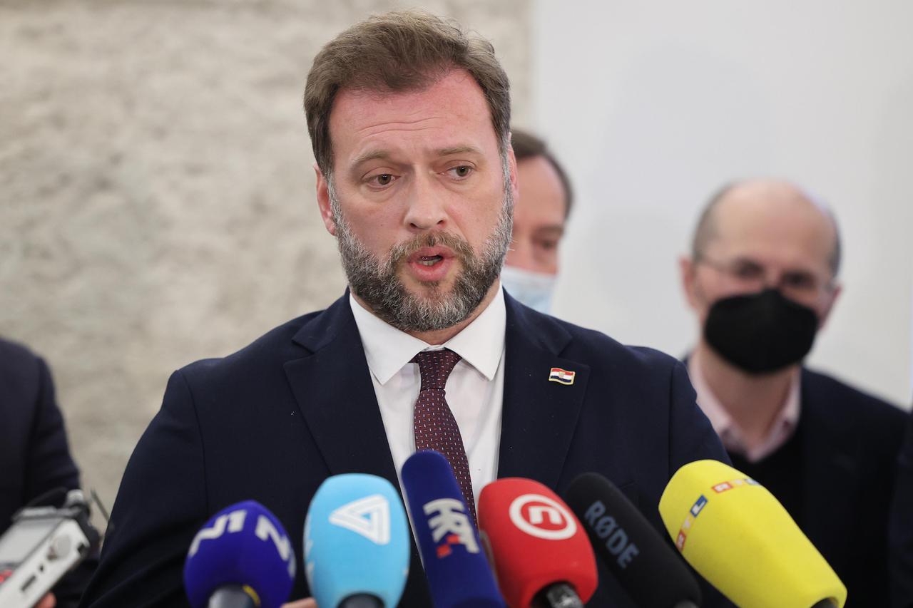 Mario Banožić i Franko Vidović nakon sjednice saborskog Odbora za obranu dali su  izjave za medije