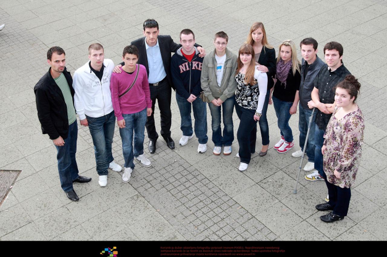 '18.05.2010., Velika Gorica - U Galeriji Galzenica predstavljeni su uspjesni mladi Velikogoricani.  Photo: Zeljko Hladika/Pixsell'