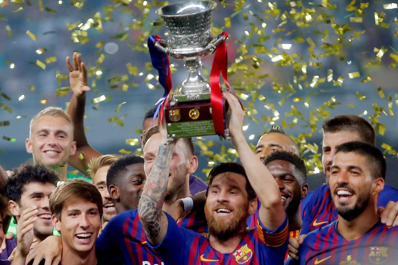 FILE PHOTO: Spanish Super Cup - Barcelona v Sevilla
