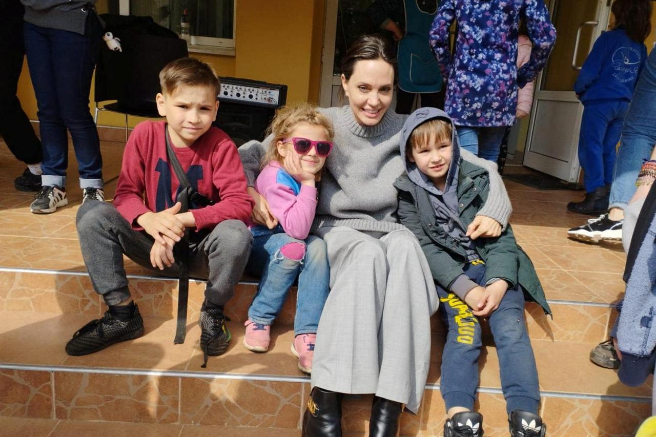 UNHCR Special Envoy Jolie visits Lviv