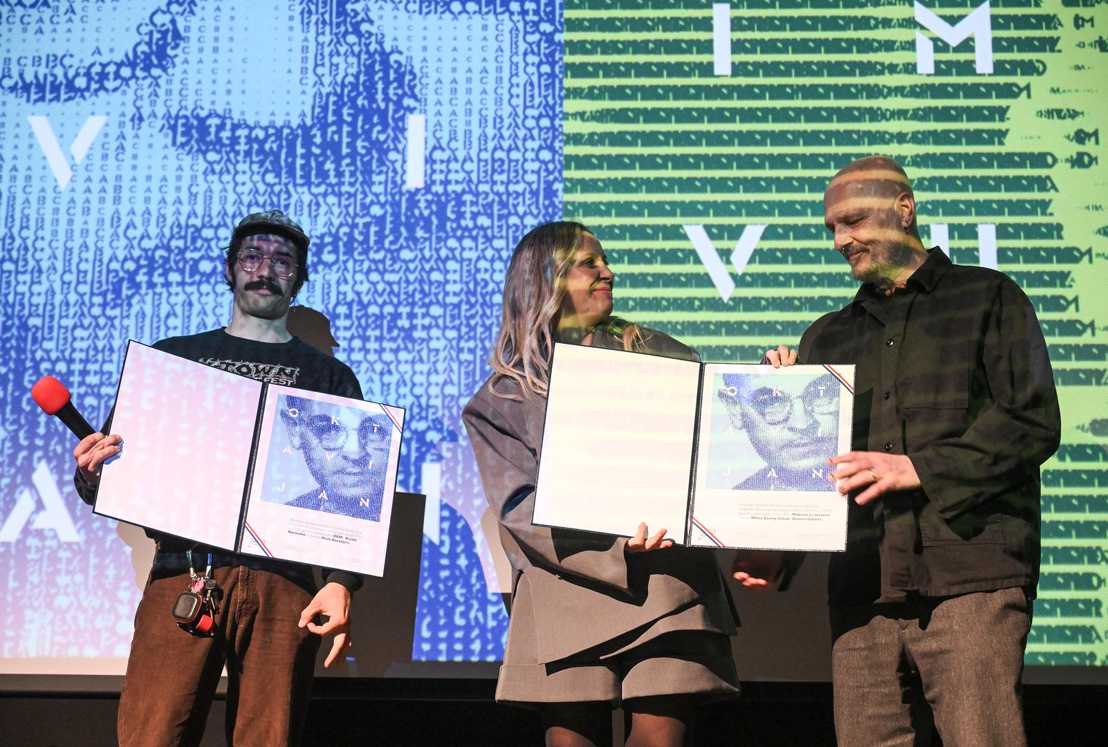 U kategoriji namjenskog filma Oktavijana su ravnopravno osvojili videospotovi „Brijalo normalno” izvođača IDEM, u režiji Pavla Kocanjera i „Potpuno je nevažno” Urban&4, Milice Czerny Urban i Damira Urbana